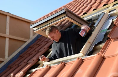 Pose de fenêtres de toit Velux à la Nouaye